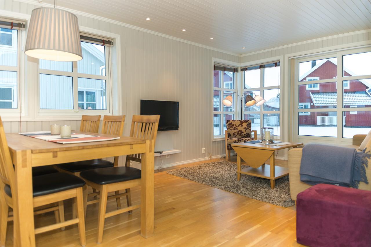 Rorbuene Svolvaer Havn Villa Buitenkant foto