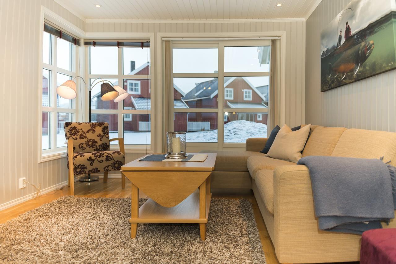 Rorbuene Svolvaer Havn Villa Buitenkant foto