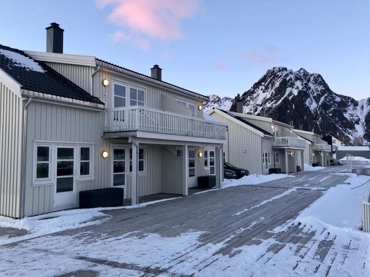 Rorbuene Svolvaer Havn Villa Buitenkant foto