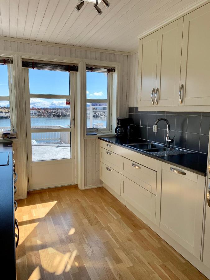 Rorbuene Svolvaer Havn Villa Buitenkant foto